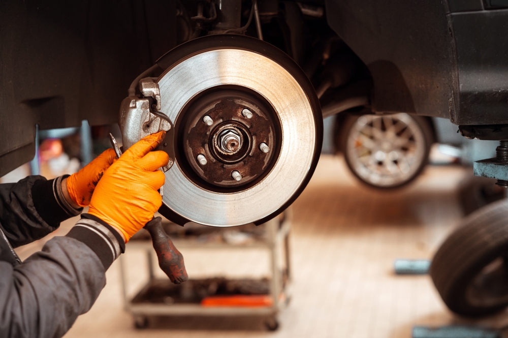 When to Replace Brake Pads | 9 Signs You Shouldn’t Ignore